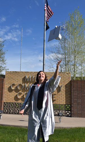 2018 Grad Hat Toss